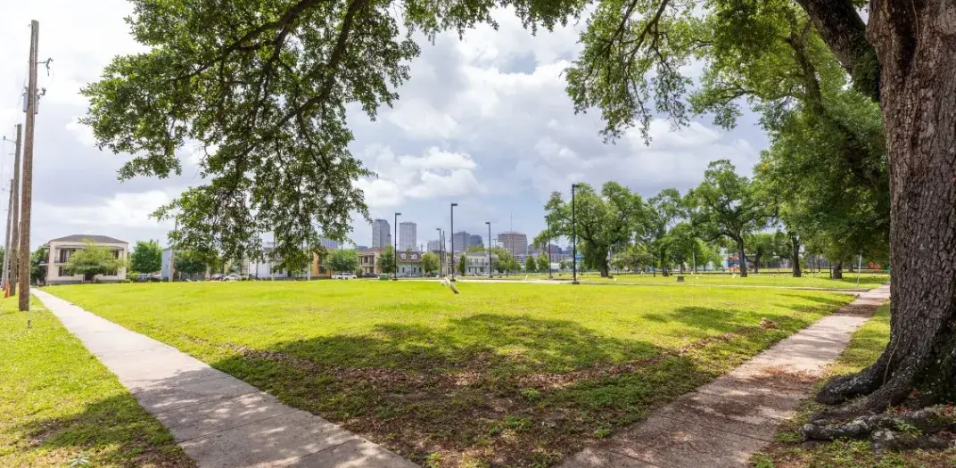 New Orleans skyline from a park in Lafitte
