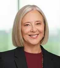 Nicole Gudzowsky headshot