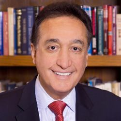 Henry Cisneros headshot