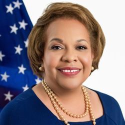 Sandra L. Thompson headshot