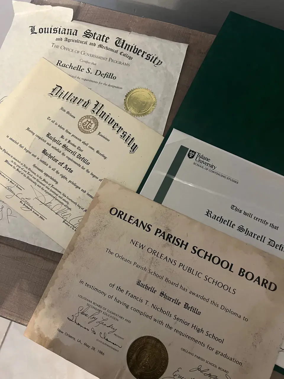 Rachelle Defillo's diplomas