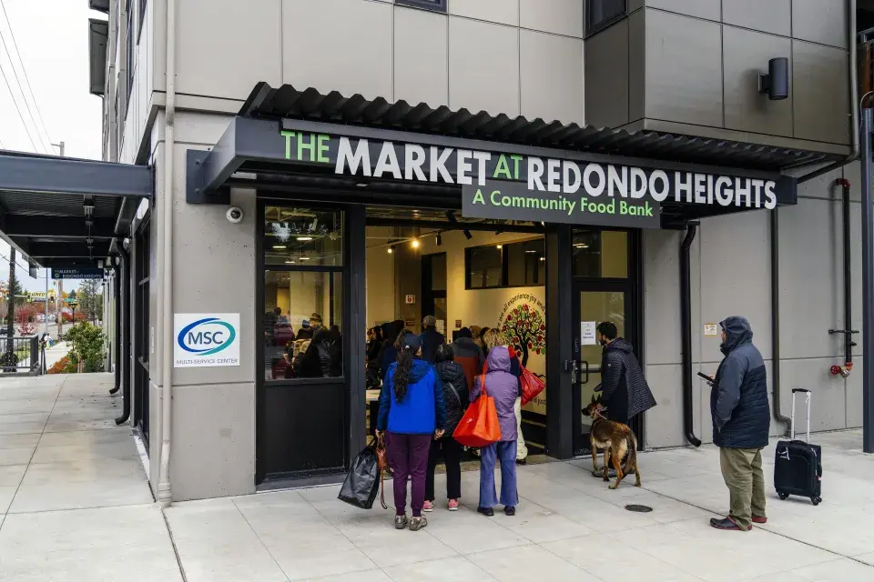 Redondo Heights food pantry
