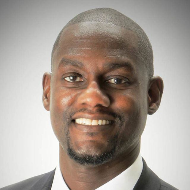 Earl Chase headshot