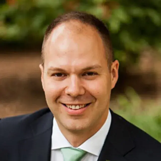 Colin Pahl, director of investor relations at Enterprise, headshot