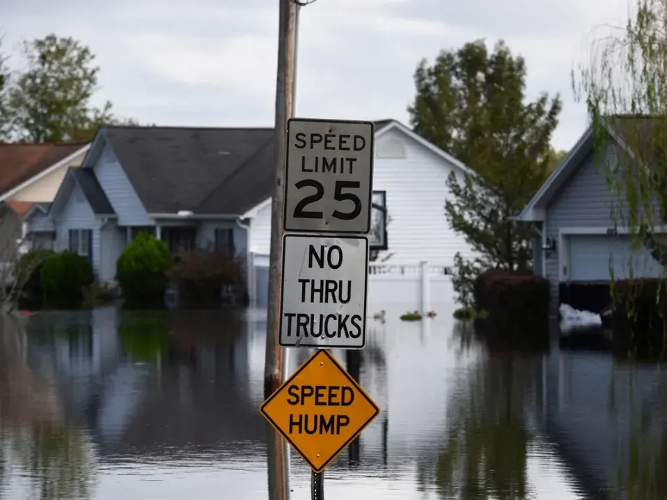 Mitigating Extreme Flood Risk in Historically Redlined Areas